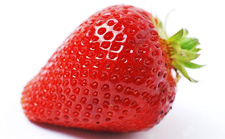 انواع العصائر الطازجه وفوائدها Strawberry-1
